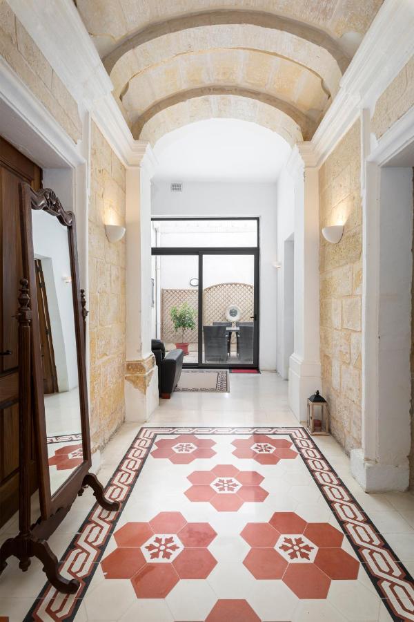 Traditional & Modern Maltese Townhouse - Rooftop Terrace And Sea Views, Close To Birgu Waterfront Cospicua Екстериор снимка