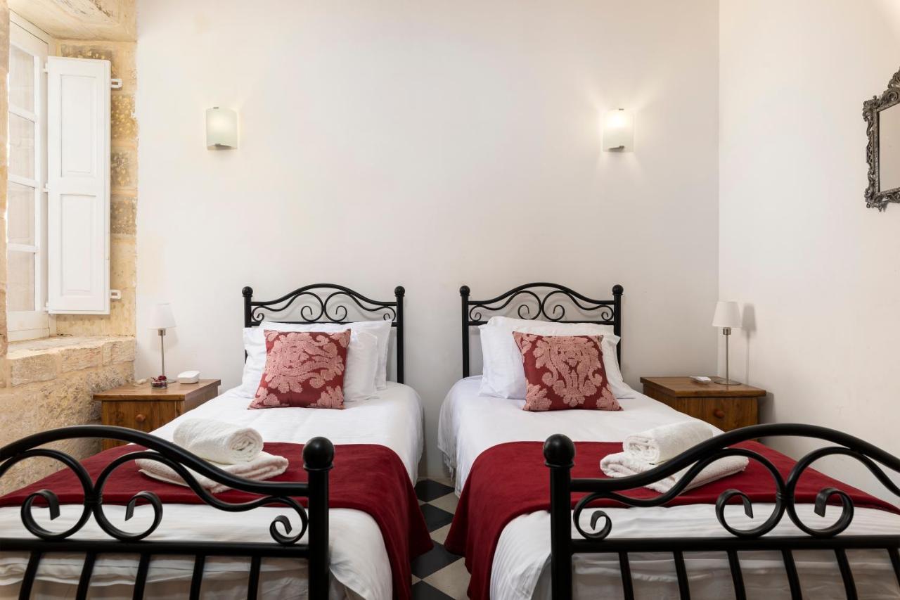 Traditional & Modern Maltese Townhouse - Rooftop Terrace And Sea Views, Close To Birgu Waterfront Cospicua Екстериор снимка