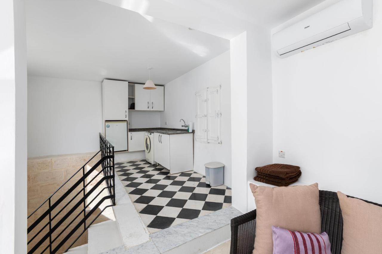Traditional & Modern Maltese Townhouse - Rooftop Terrace And Sea Views, Close To Birgu Waterfront Cospicua Екстериор снимка